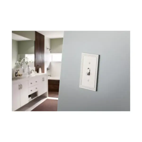 Franklin Brass Classic Beaded Single Duplex Wall Plate White