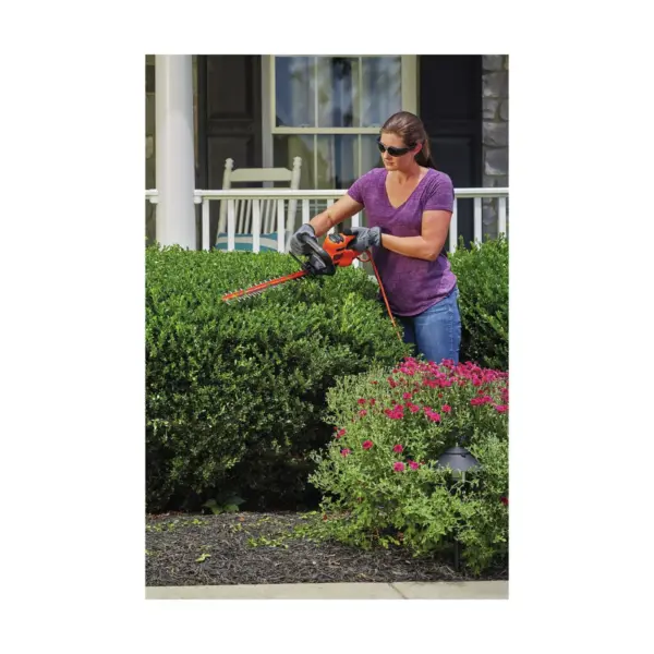 Black & Decker BEHT200 18 in. Electric Hedge Trimmer