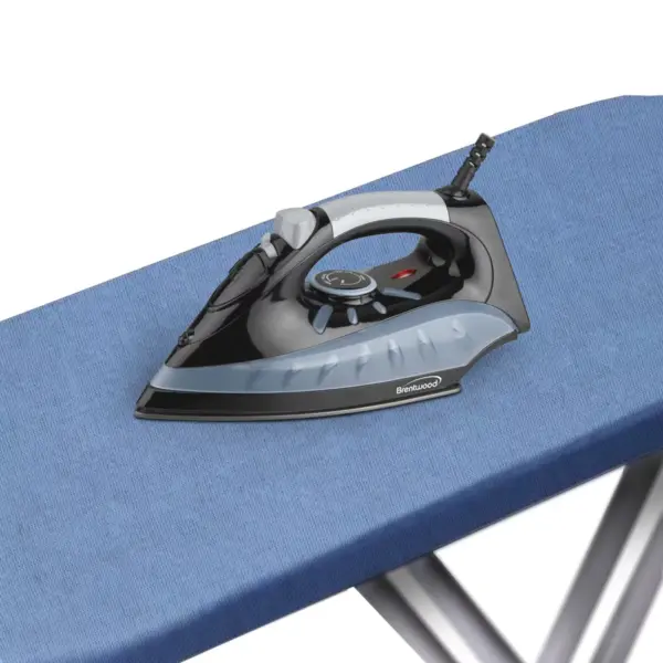 Brentwood Full Size Stem/Spray/Dry Iron