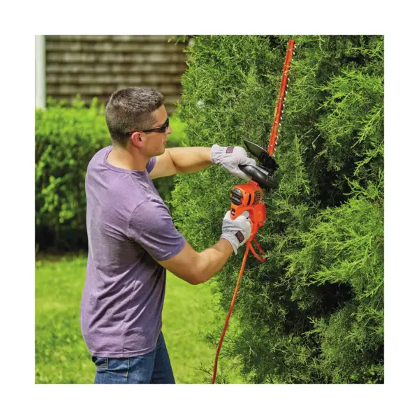 Black & Decker BEHT200 18 in. Electric Hedge Trimmer