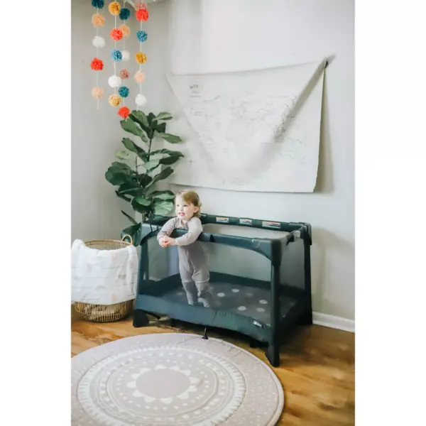 4moms breeze plus playard | Easy, One-Handed Setup | with Removable Bassinet & Flip Changer | Black