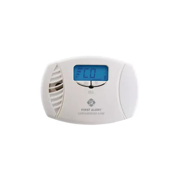 First Alert Plug-In Carbon Monoxide Detector with Digital Display and Battery Backup