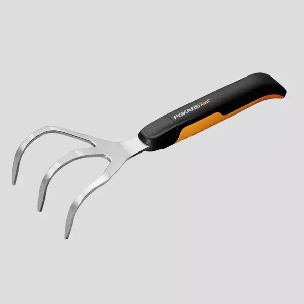 Fiskars Xact Cultivator Black