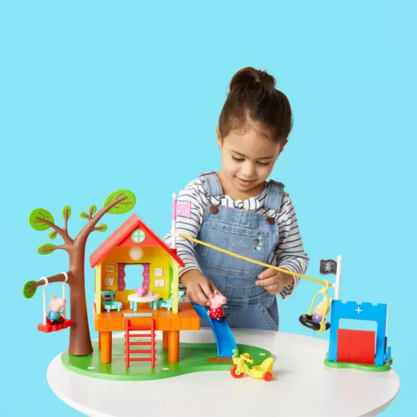 Peppa Pig's Treehouse and George's Fort Playset