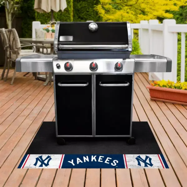 MLB New York Yankees 1927 Retro Collection 26"x42" Grill Mat