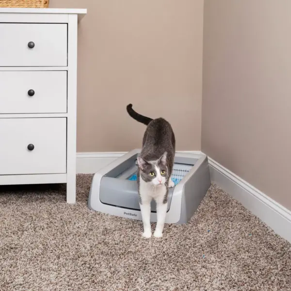 PetSafe ScoopFree Automatic Self Cleaning Cat Litter Box with Disposable Crystal Litter Tray