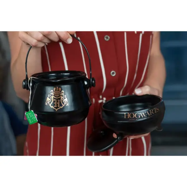 Seven20 Harry Potter Tea-For-One Cauldron Teapot And Cup Set | Featuring Hogwarts Crest