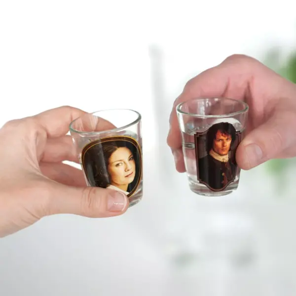 Surreal Entertainment Outlander Collectibles Jamie and Claire Fraser Shot Glasses | Collectors Edition