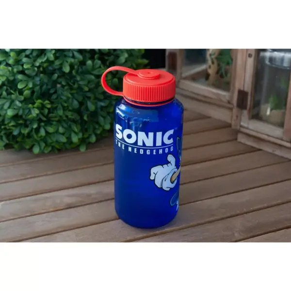 Just Funky Sonic The Hedgehog 32oz Plastic Water Bottle