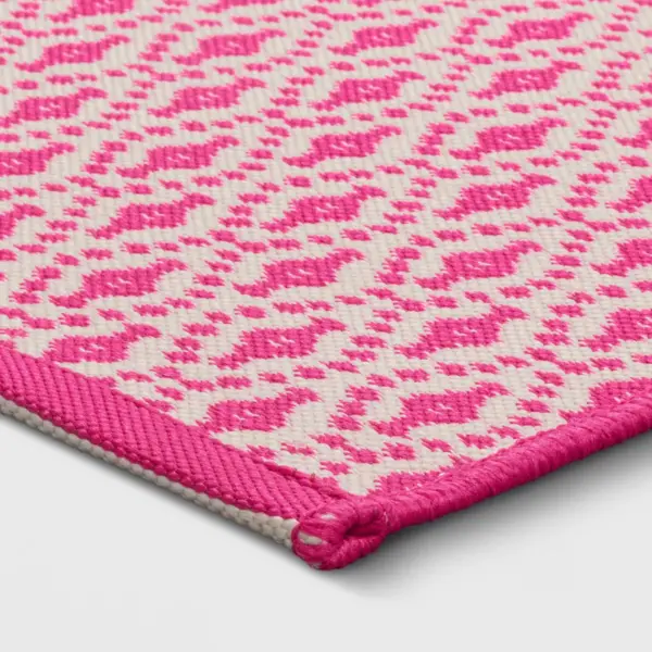 2'x3' Indoor/Outdoor Reversible Scatter Pink - Sun Squad™