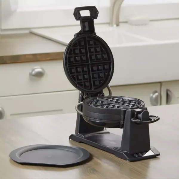 BLACK+DECKER Rotating Waffle Maker - Black WMD200B