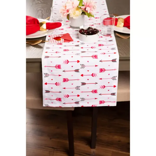 108"x72" Hearts & Arrow Print Table Runner Pink - Design Imports