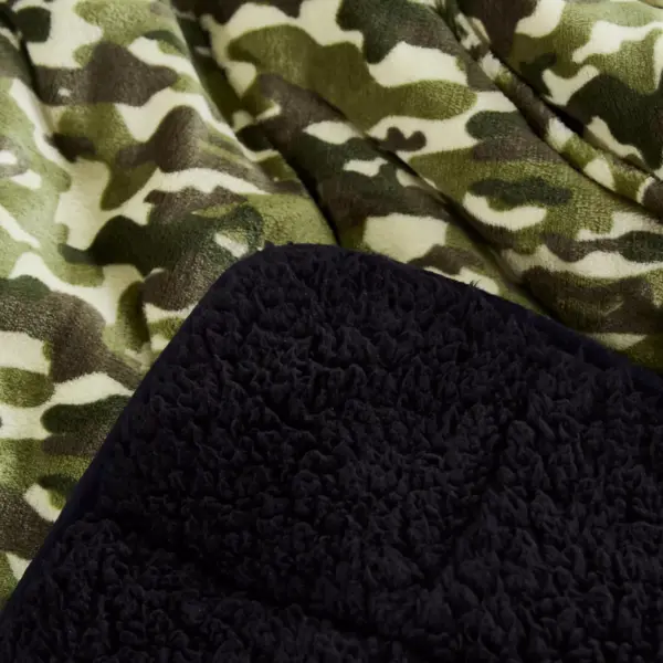 Kids' Applique Printed Velvet to Sherpa Reverse Weighted Throw Blanket Camo Green - Dream Theory