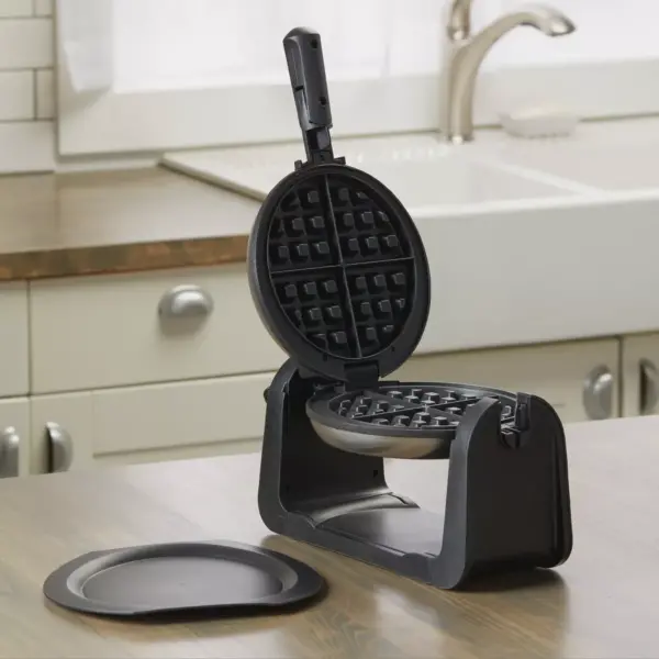 BLACK+DECKER Belgian Flip Waffle Maker - Black WM1404S