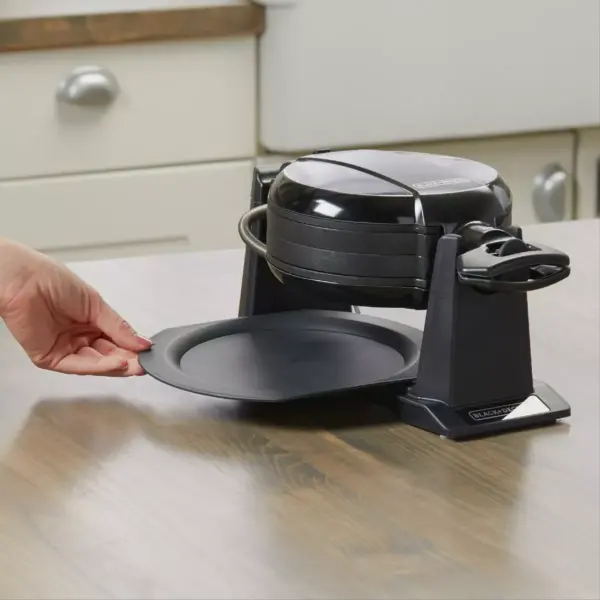 BLACK+DECKER Rotating Waffle Maker - Black WMD200B