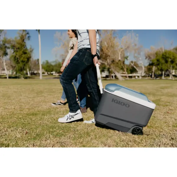 Igloo MaxCold 40 Quart Wheeled Cooler