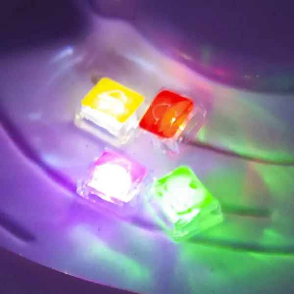 Glo Pals Light Up Water Cubes -Tray of 12