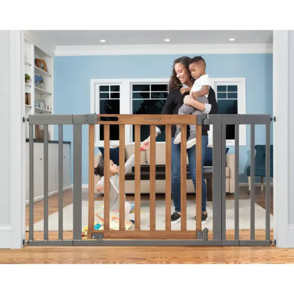 Summer Infant West End Safety Gate