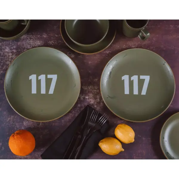 Robe Factory LLC HALO Master Chief 117 Stoneware 8-Piece Dinnerware Set | Plates, Bowls, Mugs