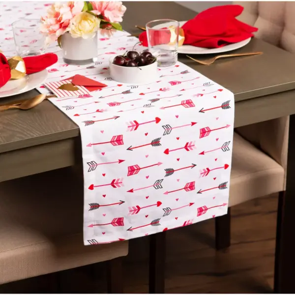 108"x72" Hearts & Arrow Print Table Runner Pink - Design Imports