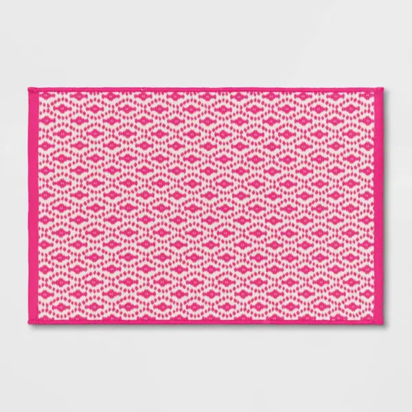 2'x3' Indoor/Outdoor Reversible Scatter Pink - Sun Squad™