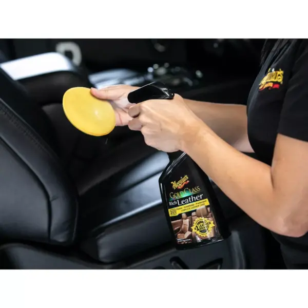 Meguiars 15.2oz Gold Class Rich Leather Cleaning and Conditioning Spray