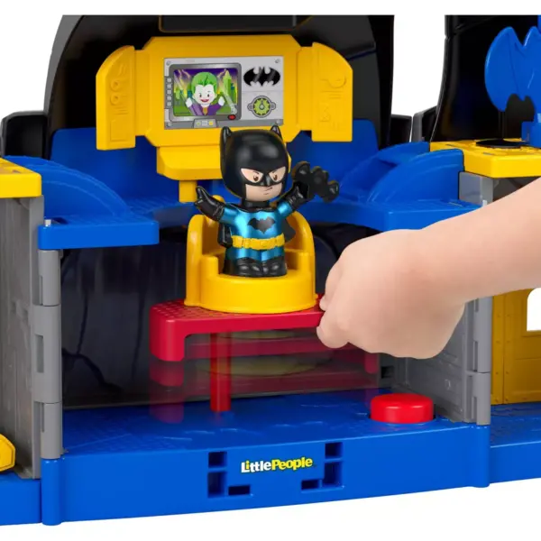 ​Fisher-Price Little People DC Super Friends Batcave