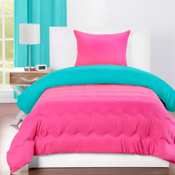 Crayola Turquoise Comforter Sets (Full/Queen)