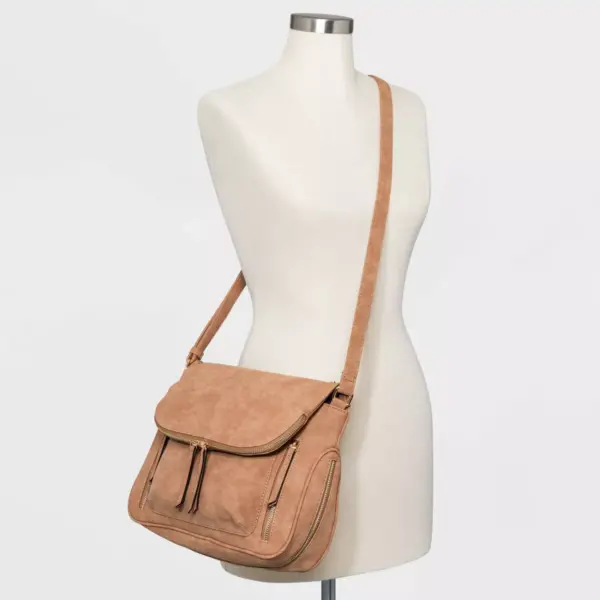 VR NYC Magnetic Closure Messenger Bag - Cognac