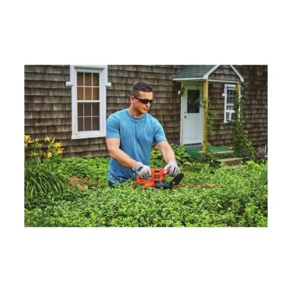 Black & Decker BEHT100 16 in. Electric Hedge Trimmer