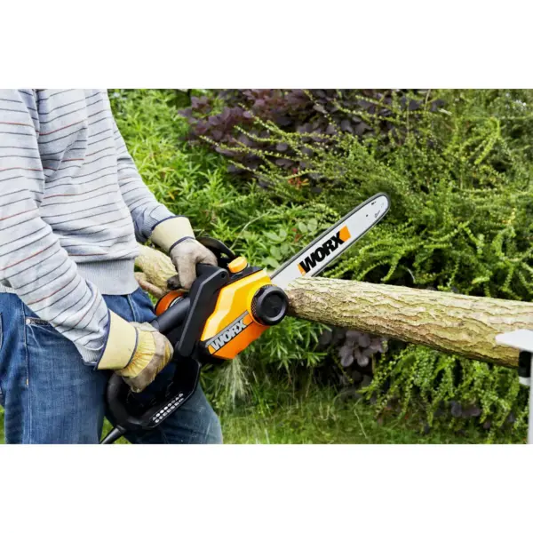 Worx WG305 14" - 8 Amp Chainsaw, Tool-Free Chain-Tensioning